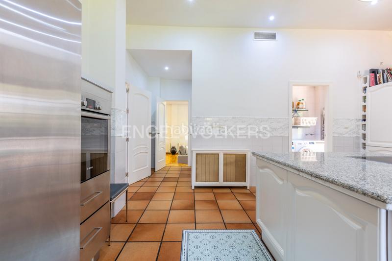 Foto d6618700-6674-4423-af88-074bc2b1c2e8. Casa amb calefacció aparcament piscina a Oromana Alcalá de Guadaira