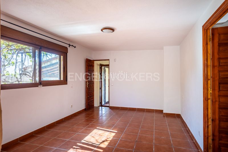 Foto d0352597-38a7-41d4-b531-f9c88fb3023c. Casa amb calefacció piscina a Castillo de las Guardas (El)