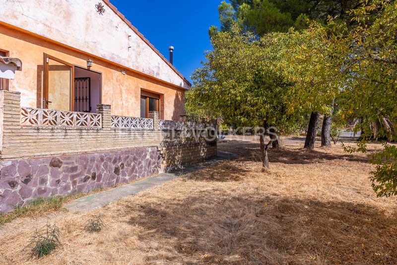 Foto f52347e6-651d-4f87-9f2d-e0a995f49228. Casa amb calefacció piscina a Castillo de las Guardas (El)