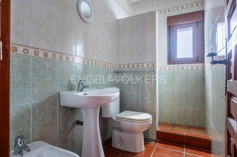 Foto fb907cea-917a-42c8-ab7e-9db4d9680992. Casa amb calefacció piscina a Castillo de las Guardas (El)