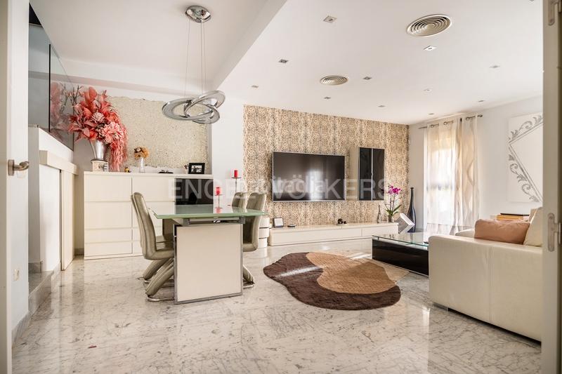 Foto 37124550-a426-457f-bb2a-ff202c849c1d. Apartament amb calefacció aparcament a Barrio del Nervión Sevilla