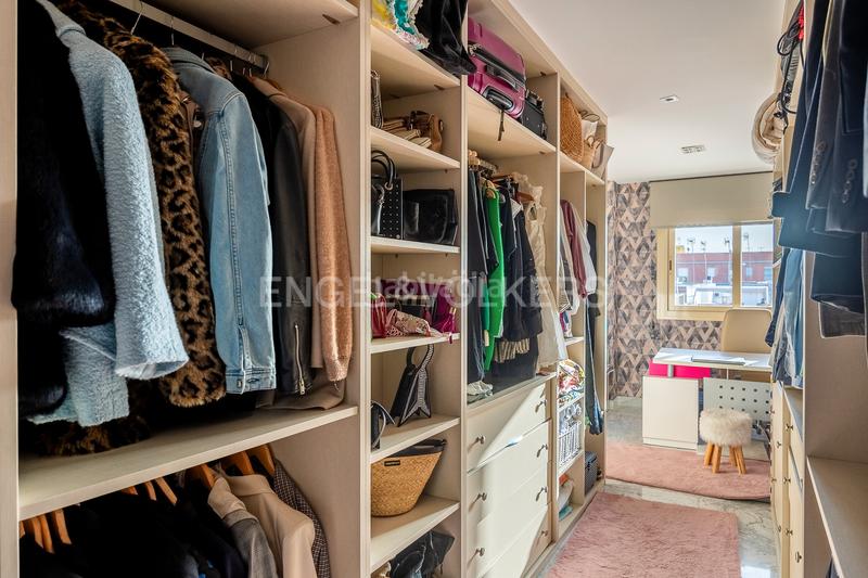 Foto 5805c252-fed8-4f29-9226-640c2ca1c099. Apartament amb calefacció aparcament a Barrio del Nervión Sevilla