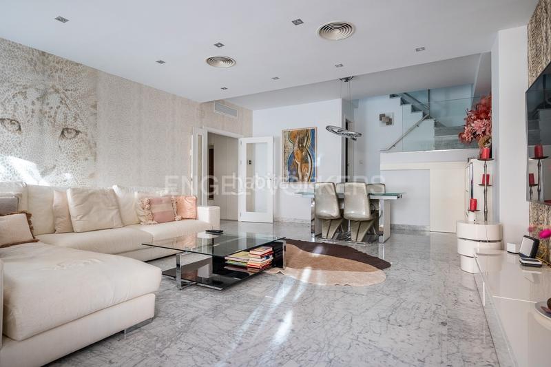 Foto 5b33c3dc-acdf-4893-bb8d-235b0f9319a0. Apartament amb calefacció aparcament a Barrio del Nervión Sevilla