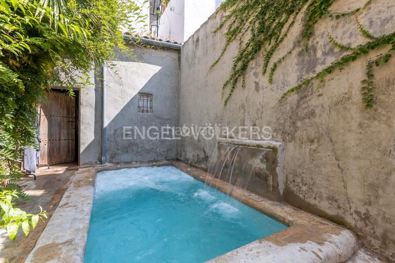 Foto 5156eba0-91ff-4633-b8db-cae1039e31c3. Maison avec chauffage dans Constantina