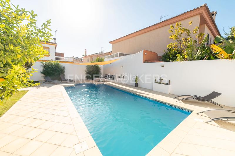 Foto 708f6ed1-7fde-4ab3-8c1c-6685ddf250d0. Maison avec chauffage dans Soto de Real - Villamaruja San Fernando