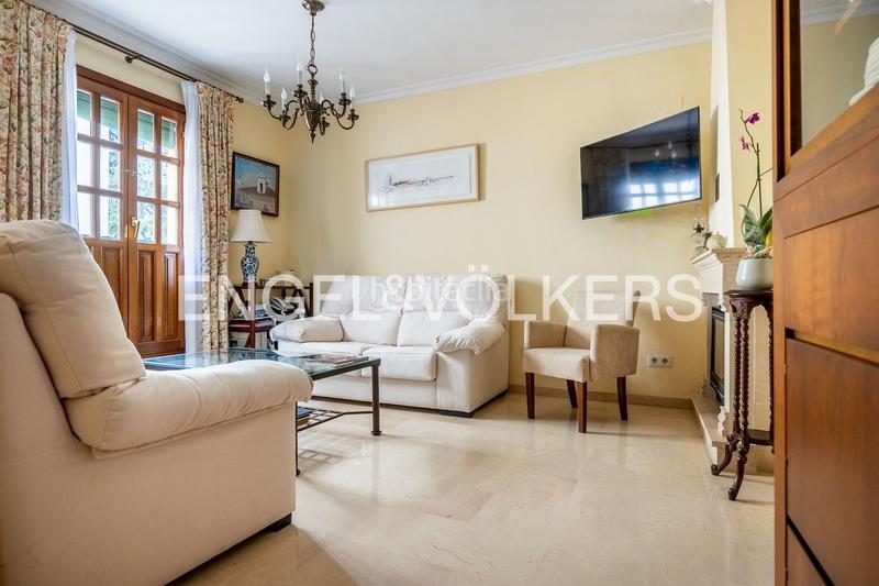 Foto 6a8503f5-81f7-4afa-99bc-ca9b4ff89458. Attique avec chauffage dans Santa Catalina Sevilla