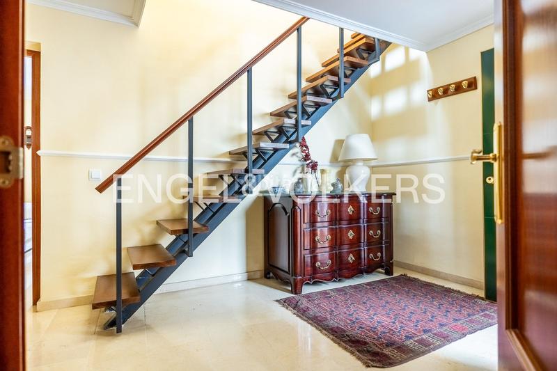 Foto 8e65da1a-f010-45d6-a45b-38490aada829. Attique avec chauffage dans Santa Catalina Sevilla