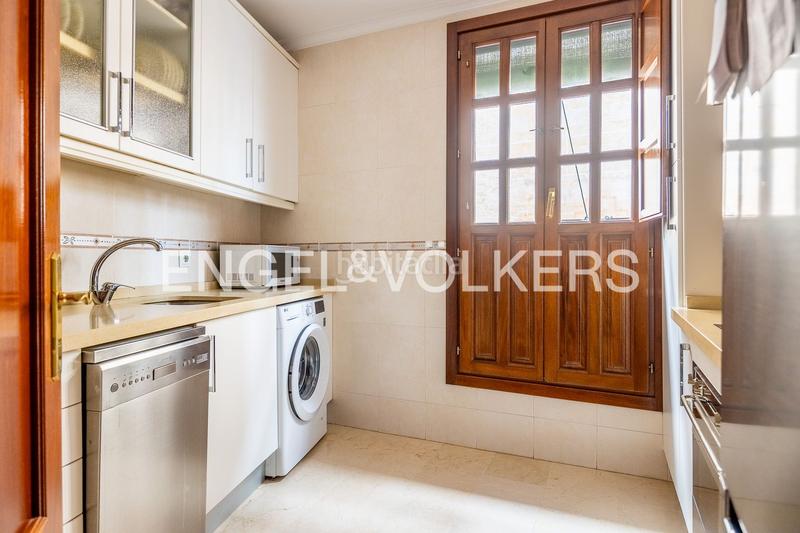 Foto ad5b2d65-6c94-442c-9353-d4933f1f40f6. Attique avec chauffage dans Santa Catalina Sevilla