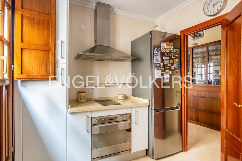 Foto f31f157d-8fb5-462a-994c-b7df7f8fd545. Attique avec chauffage dans Santa Catalina Sevilla