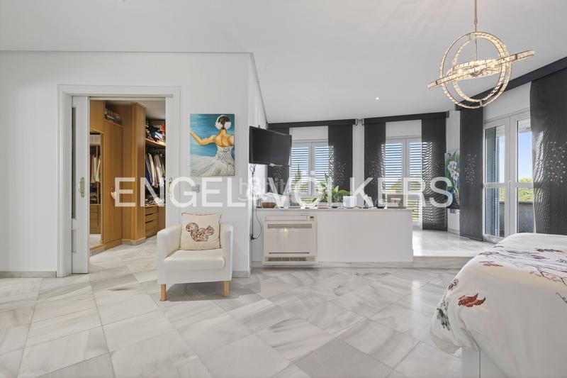 Foto 74d4249c-174f-4252-8e46-d7637ae91031. Haus mit heizung pool in La Motilla - Fuente del Rey Dos Hermanas