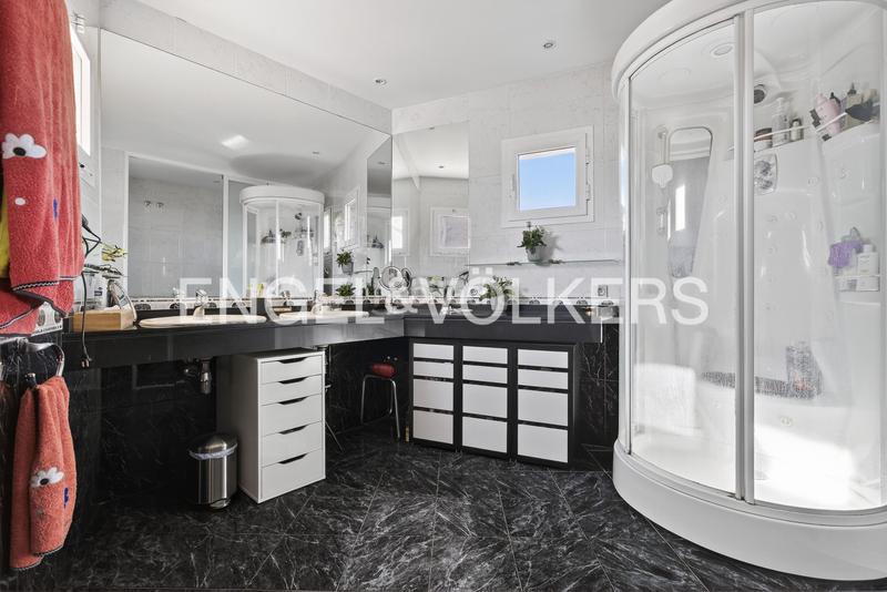 Foto 782f6004-51cc-4d63-a2dc-6b3b1492a86d. Haus mit heizung pool in La Motilla - Fuente del Rey Dos Hermanas