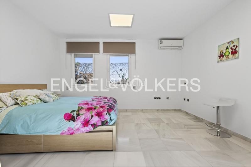 Foto 86accbb6-6a14-430b-8b82-74454b40de98. Haus mit heizung pool in La Motilla - Fuente del Rey Dos Hermanas