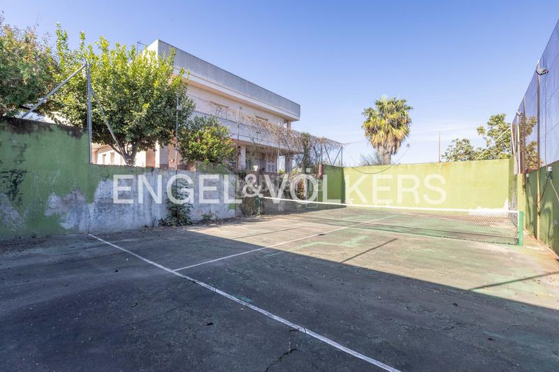 Foto 9c55242f-f150-478f-a264-f9c62242eb2d. Haus mit heizung pool in La Motilla - Fuente del Rey Dos Hermanas