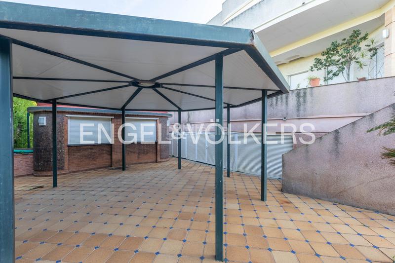 Foto b0556348-3a7c-4812-b1b0-3e1c4ac175e0. Haus mit heizung pool in La Motilla - Fuente del Rey Dos Hermanas