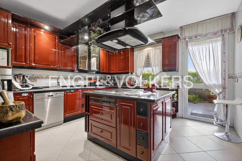 Foto be4e8ec5-9078-4940-88a3-6e3ef663aac6. Haus mit heizung pool in La Motilla - Fuente del Rey Dos Hermanas