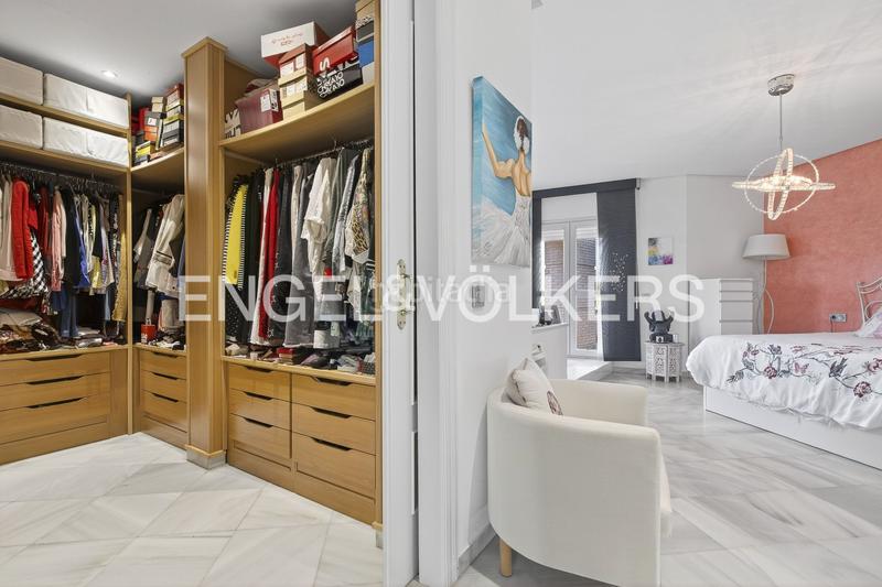 Foto fc449f75-2e89-4f74-b6f0-cdb2981a5c89. Haus mit heizung pool in La Motilla - Fuente del Rey Dos Hermanas