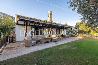 Mas à Puebla del Río (La). Exclusividad en el precoto de doñana naturaleza, autonomía y cal