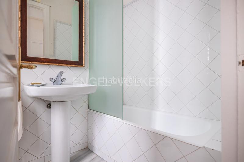 Foto 04801326-c17d-46a8-9987-809a60fd0046. Attique avec chauffage piscine dans Alfalfa - Santa Cruz Sevilla