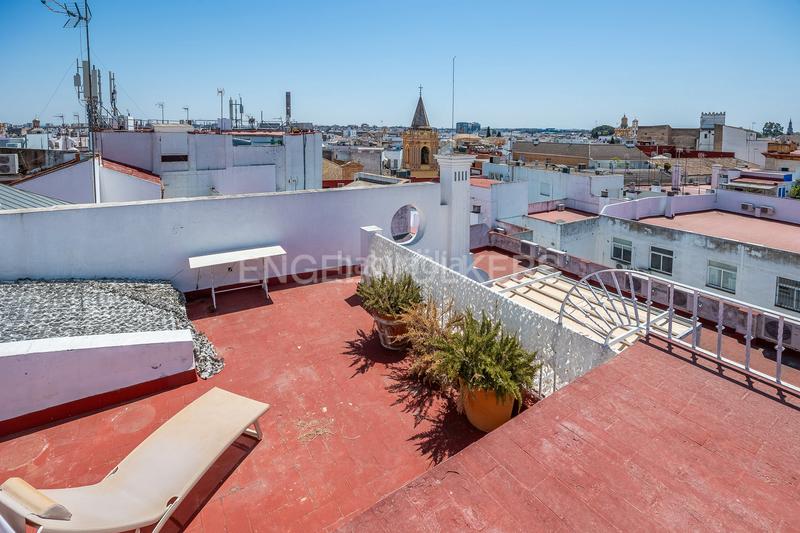 Foto 60f39956-398d-4227-be2c-5861215972d4. Attique avec chauffage piscine dans Alfalfa - Santa Cruz Sevilla