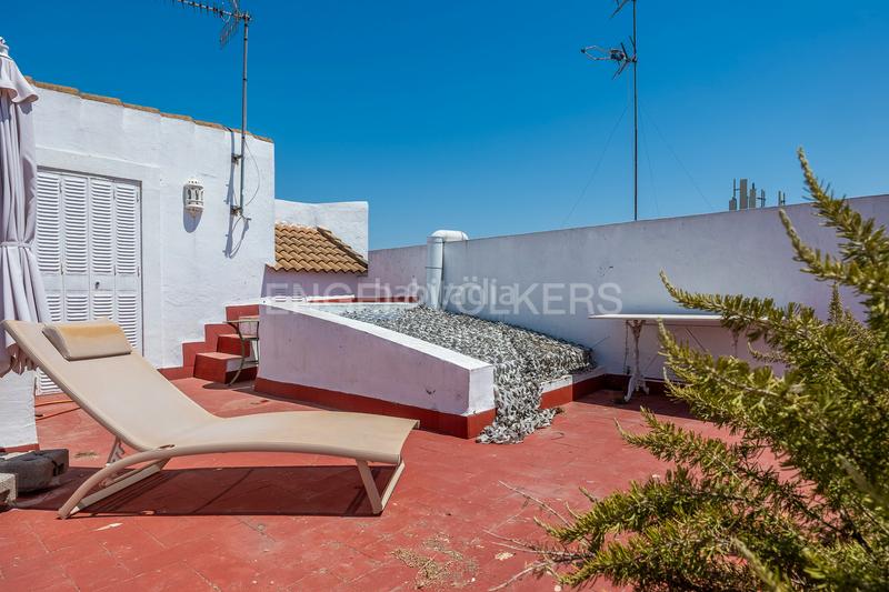 Foto 6cb86083-f3bb-4e61-ba0e-f37ca016977e. Attique avec chauffage piscine dans Alfalfa - Santa Cruz Sevilla
