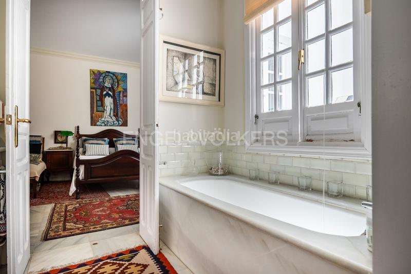 Foto a7e47778-d5e6-4ae4-9837-cbe2fa7777bb. Attique avec chauffage piscine dans Alfalfa - Santa Cruz Sevilla