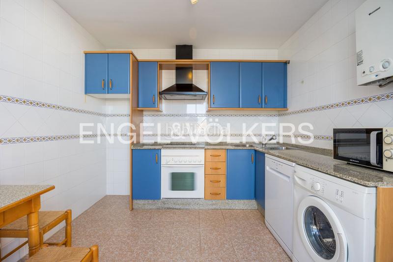 Foto 1db654aa-e21a-4fb3-83f6-1ce258cea952. Àtic amb calefacció aparcament a Conil Conil de la Frontera