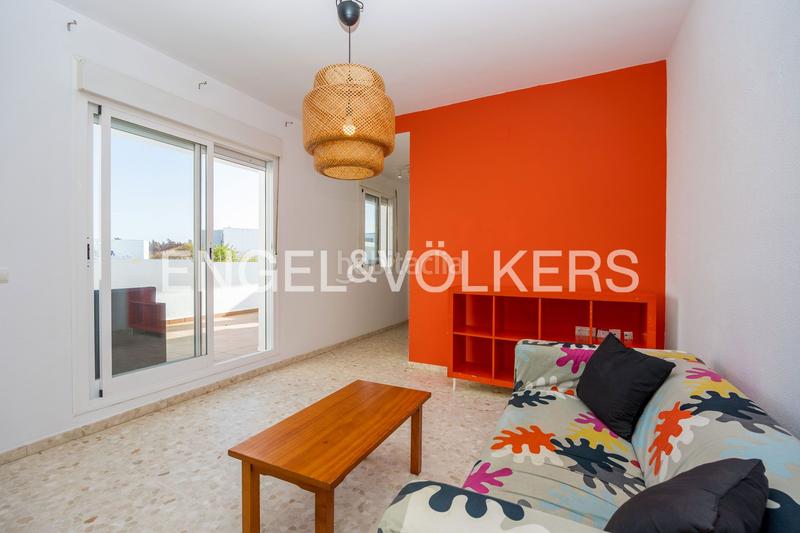 Foto 32db5fff-9153-4354-bbb5-57c17fd8fa59. Àtic amb calefacció aparcament a Conil Conil de la Frontera