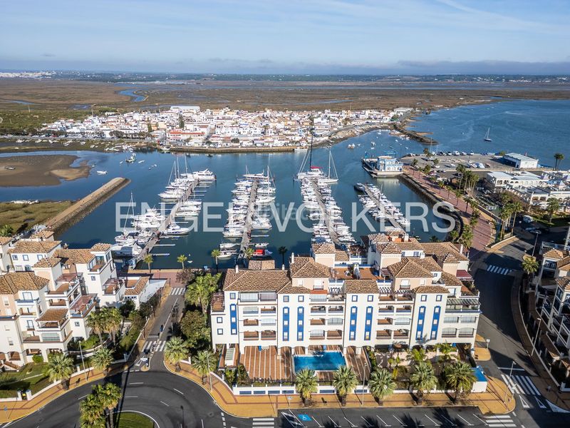 Foto 26abc5fb-6bd9-4083-99f6-8da052ea7b60. Attico con riscaldamento parcheggio piscina in Punta del Moral Ayamonte