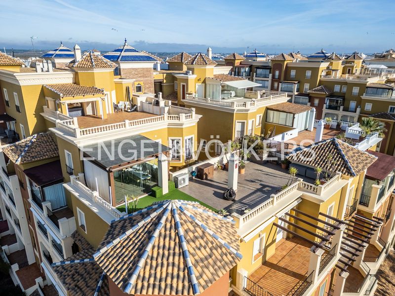 Foto 80e6b15d-7406-4cd5-b498-5ead821429aa. Attico con riscaldamento parcheggio piscina in Punta del Moral Ayamonte