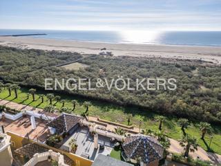 Ático en Punta del Moral. Espléndido ático en huelva con vistas al mar y amplia terraza, d