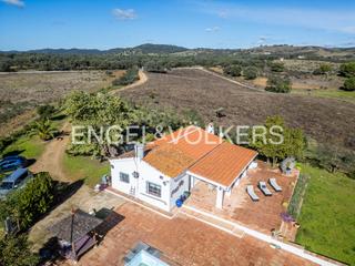 Masia a Cazalla de la Sierra. Exclusiva finca de ensueño en cazalla, parque natural sierra nor