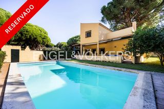 Casa a Los Franceses - La Vega. Chalet independiente exclusivo con piscina y jardín privado