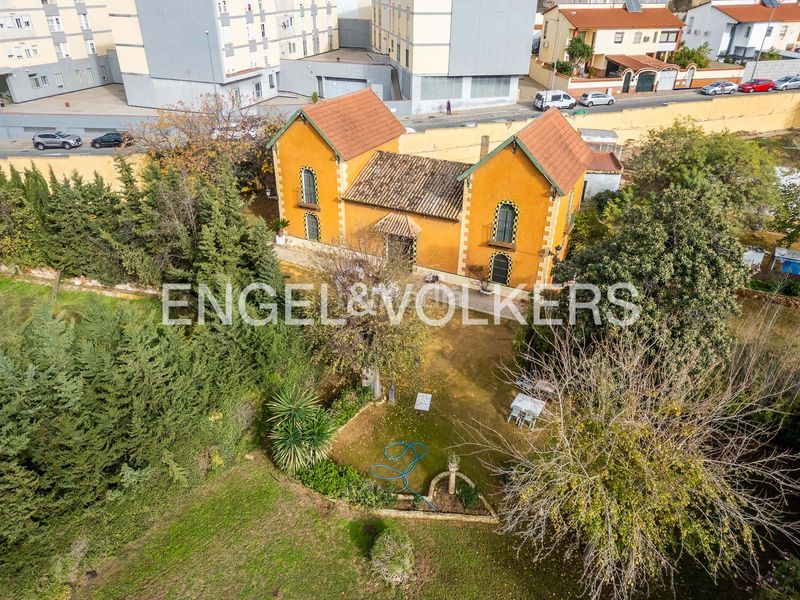Foto 03c3b46b-b939-4ca2-9e55-f951e261aee2. Casa amb calefacció a Nueva Alcalá Alcalá de Guadaira