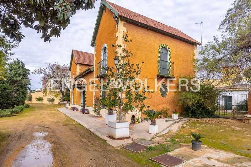 Foto f5a06f0c-a133-45f4-8c31-80decd47f3a6. Casa amb calefacció a Nueva Alcalá Alcalá de Guadaira