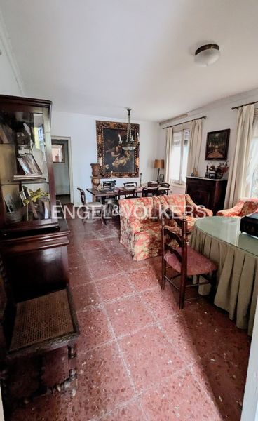 Foto 530a340f-219a-43a1-b340-340fdc6602be. Casa amb calefacció aparcament a Heliópolis Sevilla