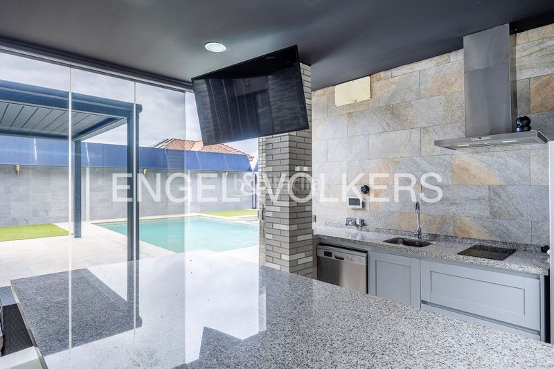 Foto 7fb2c615-fdc4-4850-b7f1-ea4226c4ddb9. Location maison avec chauffage piscine dans Olivar de Quintos Montequinto
