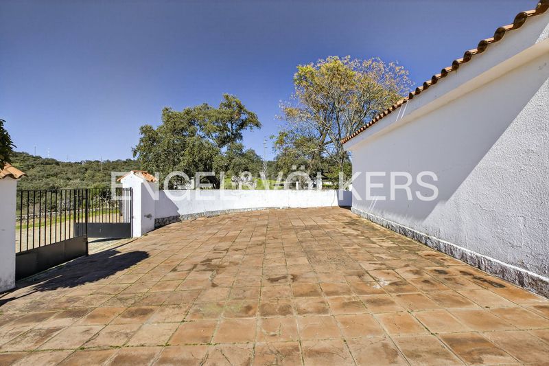 Foto 4cd01f92-ee01-4be2-ac0c-223861593eba. Masia amb calefacció piscina a Castillo de las Guardas (El)