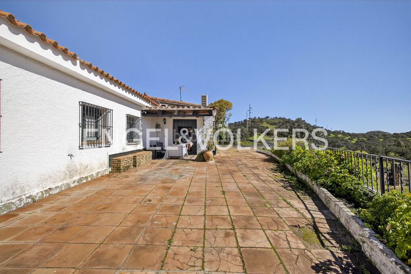 Foto a020b5f7-7ff9-4f05-8923-54c5a22cdd4f. Masia amb calefacció piscina a Castillo de las Guardas (El)