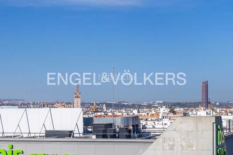 Foto da3f9f10-de9e-4955-a960-c8c8a37969da. Pis amb calefacció aparcament a La Calzada - La Florida Sevilla