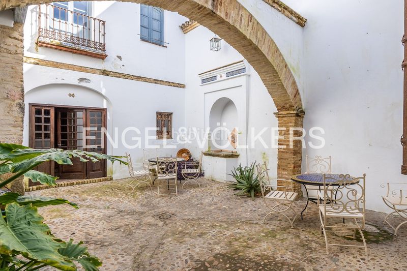 Foto 0c8b0006-aa37-4bb6-bd20-0f7512186d8c. Casa a schiera con riscaldamento piscina in Carmona