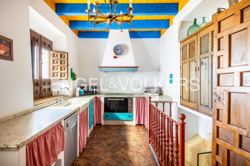 Foto 43429a70-d58b-4f35-b379-b6d14581830c. Casa a schiera con riscaldamento piscina in Carmona