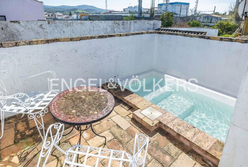 Foto 4738156a-04a8-41c4-a901-70927e5626d0. Casa a schiera con riscaldamento piscina in Carmona
