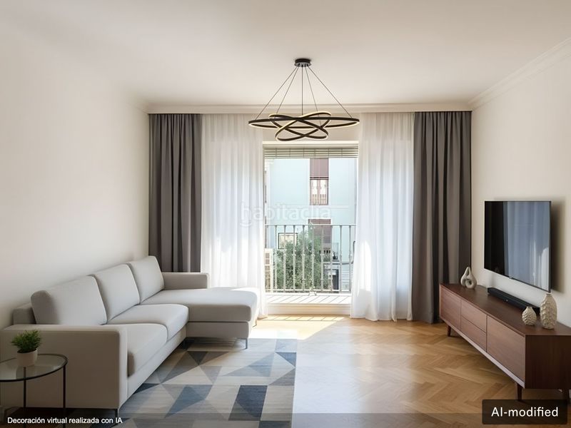 Foto 1696497a-a93e-4b2c-be95-09514733d67e. Casa adossada amb calefacció a Triana Casco Antiguo Sevilla