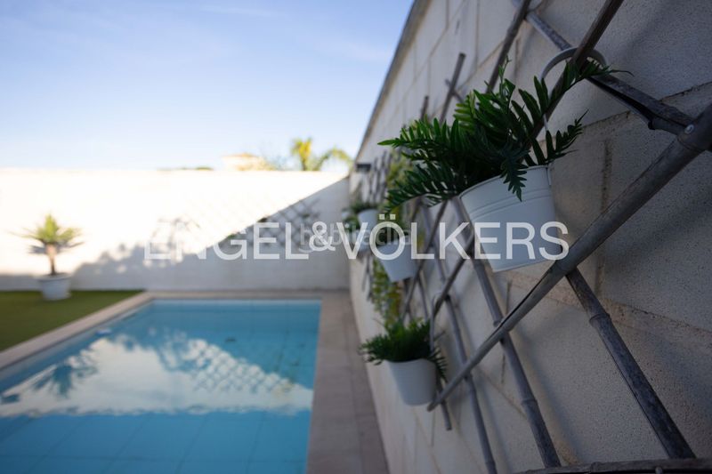 Foto 01393dda-2c01-4eae-9572-6e8d2427d25e. Casa amb calefacció piscina a Oromana Alcalá de Guadaira