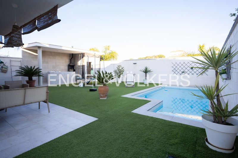 Foto 119f3b19-204b-4ffc-b588-18bb52fdebf9. Casa amb calefacció piscina a Oromana Alcalá de Guadaira