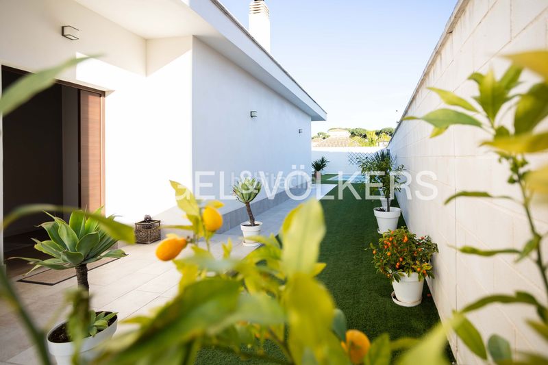 Foto 4a1b5a7f-3b8b-469a-8de0-8c26dc5623e6. Casa amb calefacció piscina a Oromana Alcalá de Guadaira