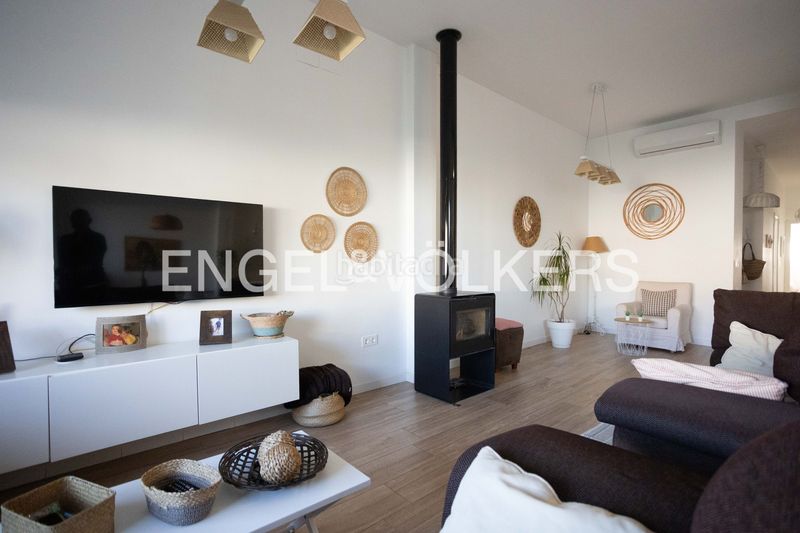Foto b857fd16-2cb9-45c7-b599-ac4f6c8d6df8. Casa amb calefacció piscina a Oromana Alcalá de Guadaira