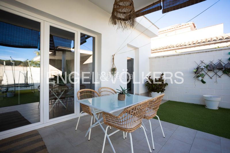 Foto c51bd10a-86e2-464a-882f-f7018f02006d. Casa amb calefacció piscina a Oromana Alcalá de Guadaira
