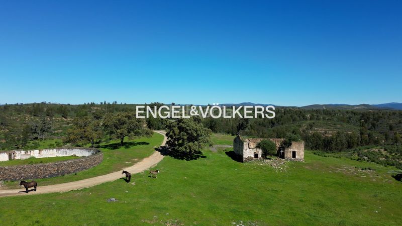 Foto e618e2bf-da99-4801-96d2-5bbea6ed9447. Masia amb calefacció a Las Torres - Guadalupe Huelva