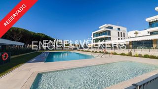 Pis a Vistahermosa. Apartamento en exclusivo complejo residencial junto al mar